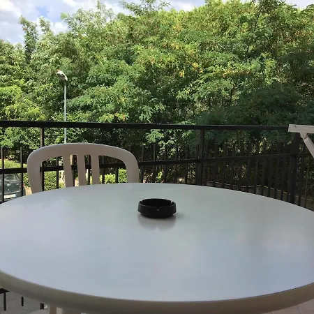 Apartmán In Parco Privato A Due Passi Dal Mare